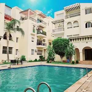 Urban Elegance - Garden & Pool Appartement